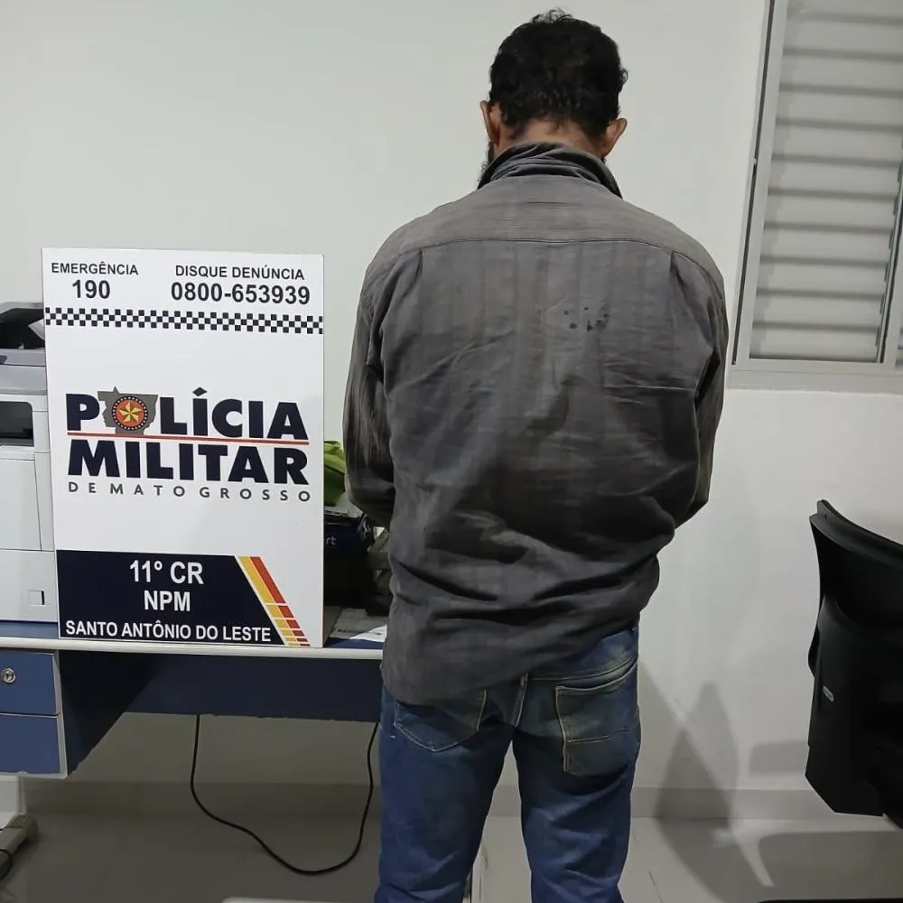 Homem é preso após denúncia envolvendo criança em Santo Antônio do Leste