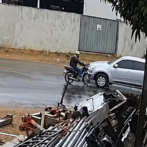 Motociclista de 40 anos morre após colisão com S10 em São José do Rio Claro