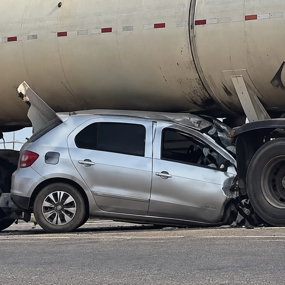 Motorista morre em colisão entre carro e carreta em Campo Novo dos Parecis