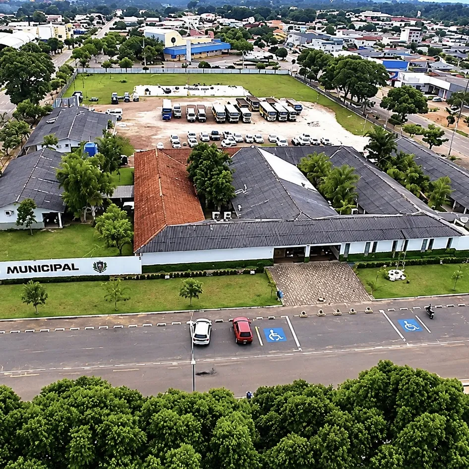 Briga por tesoura termina com servidora suspensa em Alta Floresta