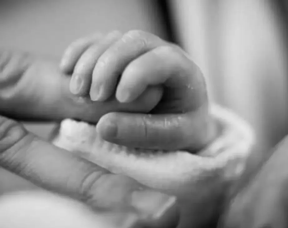 Mulher é presa suspeita de tentar matar a própria filha