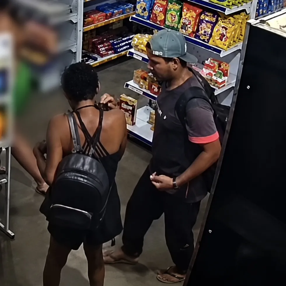 Mulher é morta com facada no peito pelo companheiro dentro de mercado em Várzea Grande