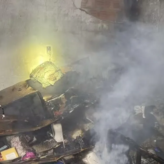 Fogo em residência destrói quarto em Lucas do Rio Verde