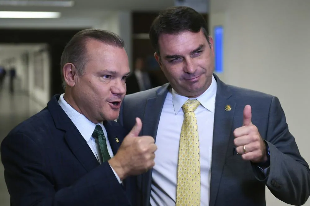 Flávio só queria homenagear o pai, diz Wellington ao defender aliado