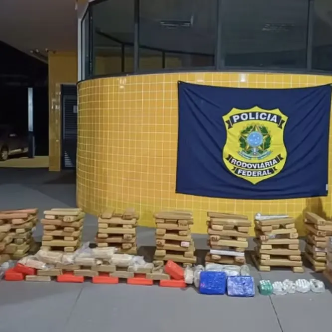 Carro clonado com mais de 190 kg de drogas é apreendido pela PRF em Barra do Garças
