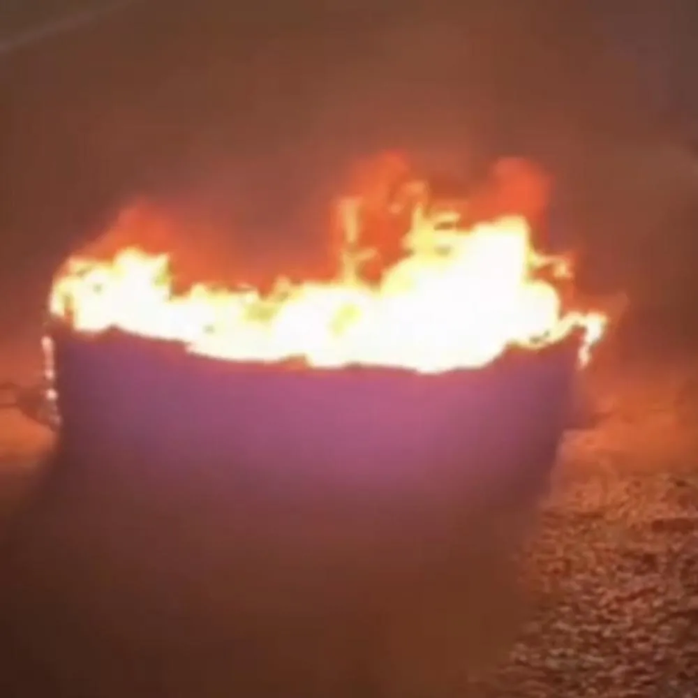 Incêndio destrói carretas durante a madrugada em Campo Novo do Parecis