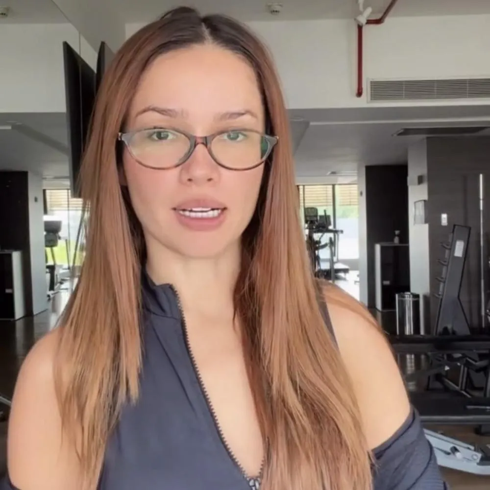 Juliette se confunde com horário em Cuiabá e diverte seguidores
