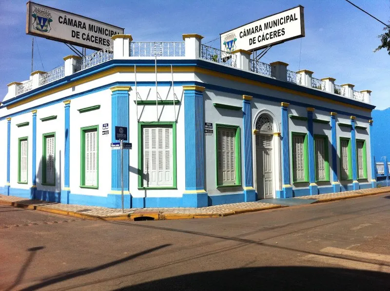 Câmara de Cáceres aprova auxílio alimentação de R$ 1,7 mil para vereadores