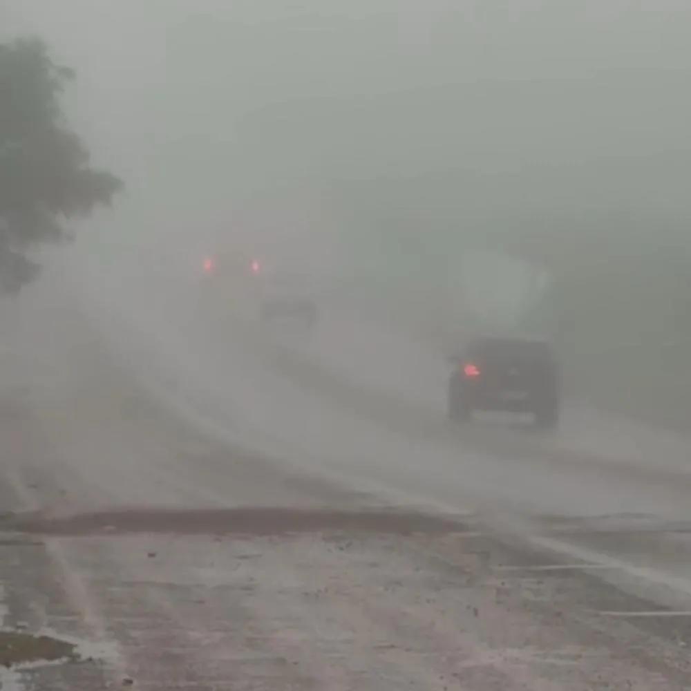 Frio com neblina surpreende moradores e turistas em Chapada dos Guimarães