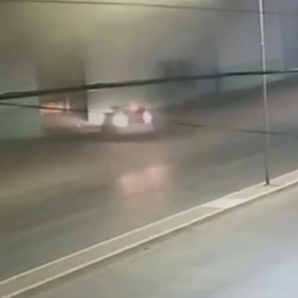 Vídeo mostra carro saindo de depósito durante incêndio em Várzea Grande