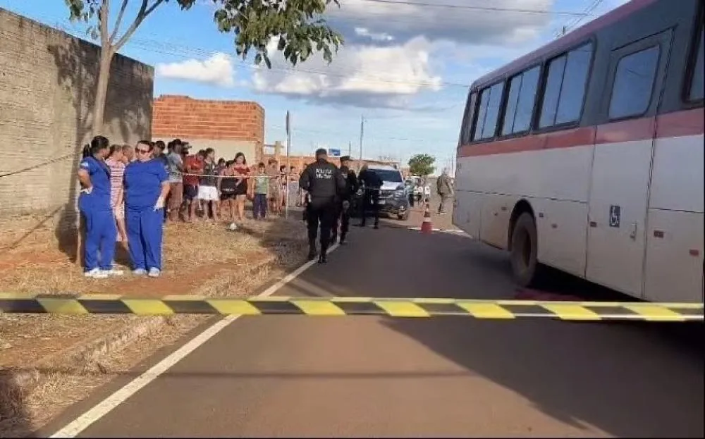 Menino de 10 anos morre após ser atropelado por ônibus em Alto Taquari