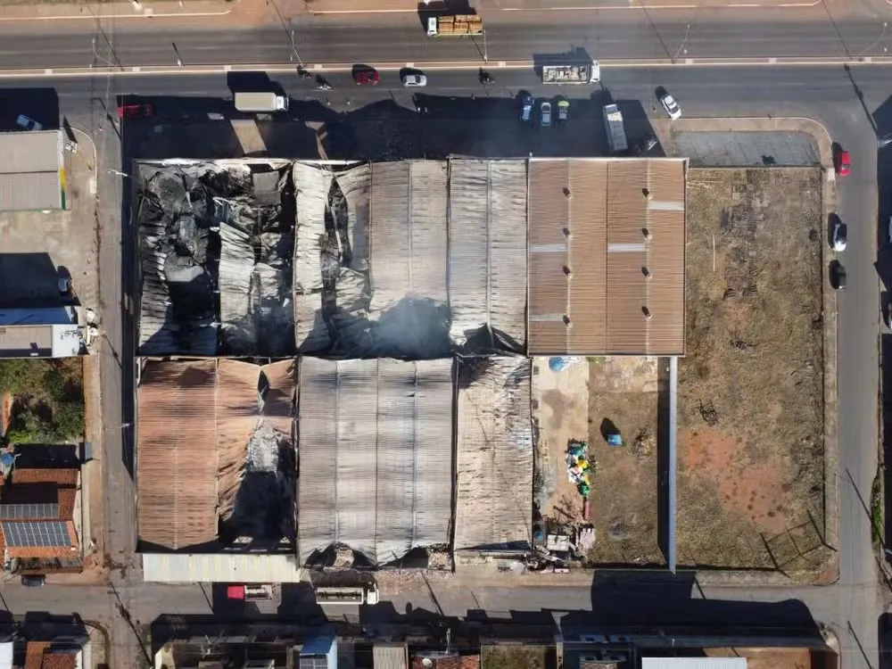 Politec descarta incêndio criminoso em depósito da Educação de Várzea Grande
