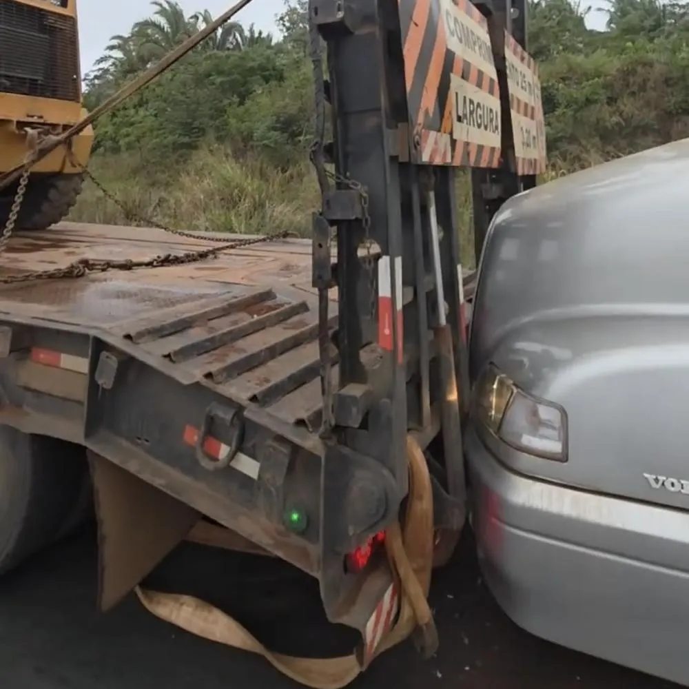 Carretas colidem e homem escapa por pouco de tragédia em Campo Novo do Parecis