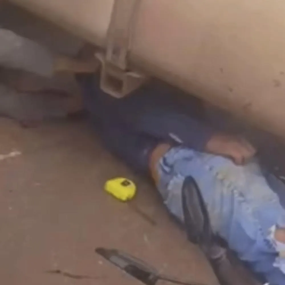 Motociclista é socorrido após colisão com carreta em Rondonópolis