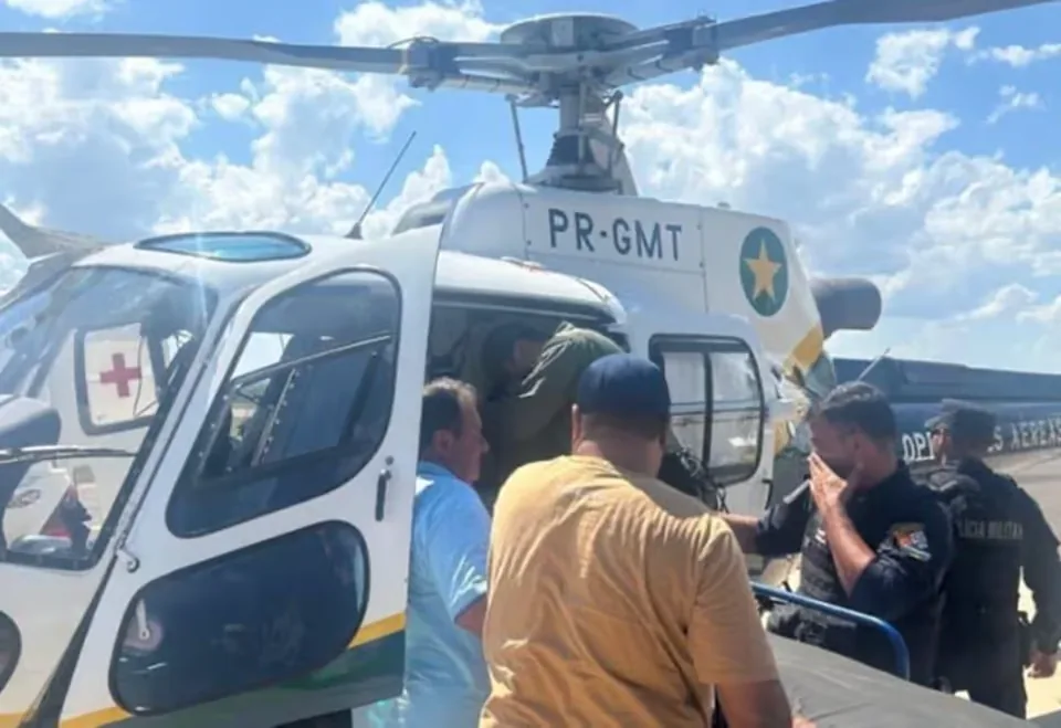 Policial militar fratura a perna após cair de viatura durante operação em Juara