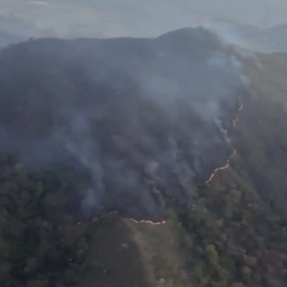 CIOPAER e Bombeiros intensificam ação contra incêndio florestal em Chapada dos Guimarães